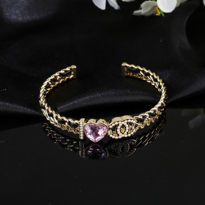 Chanel Bracelet 04yxs92